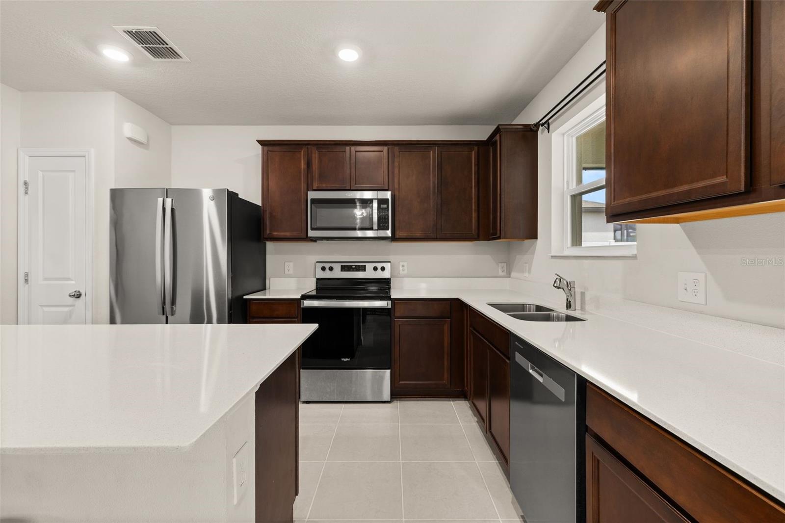 Image 17 of 72 For 1138 Michelangelo Lane