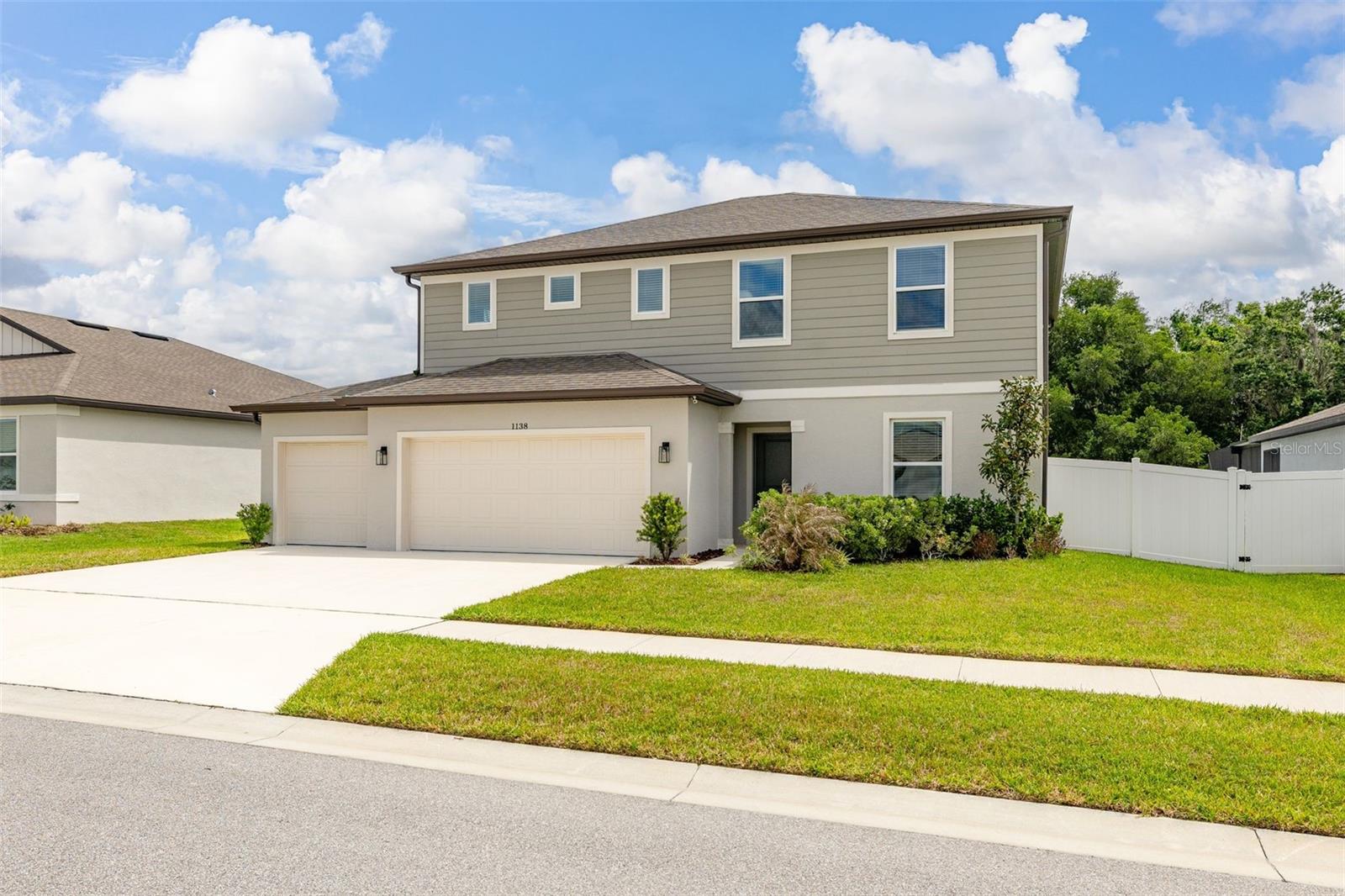 Image 3 of 72 For 1138 Michelangelo Lane