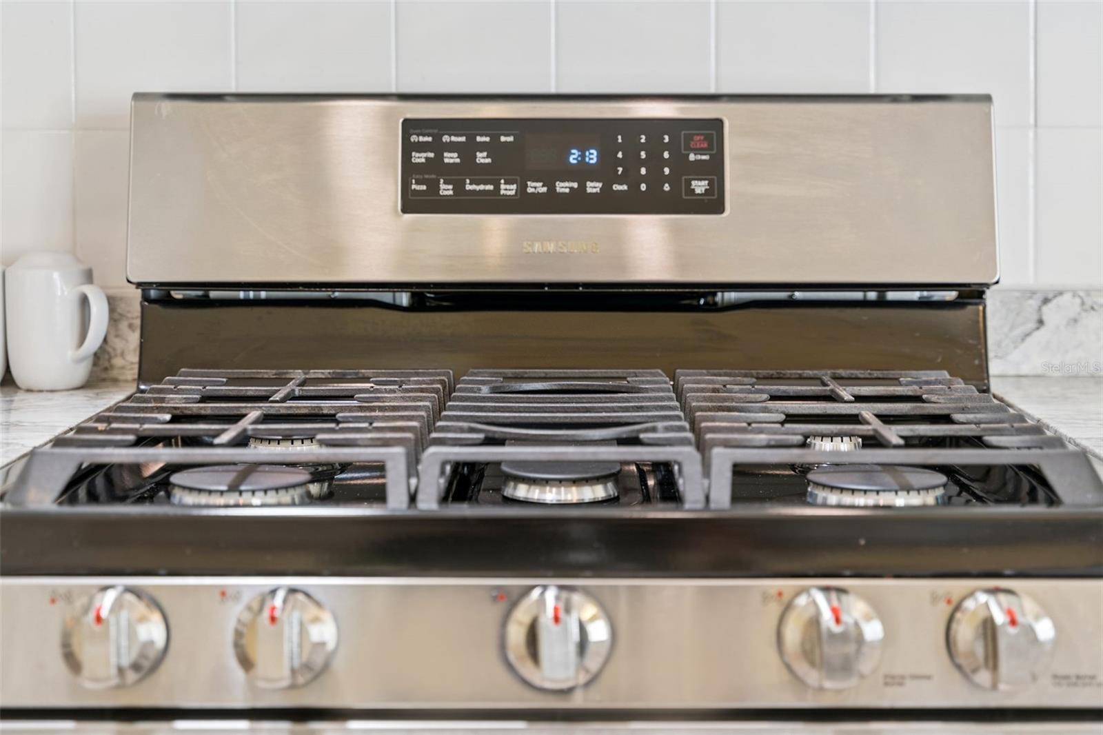 Image 21 of 57 For 331 North Hampton Dr