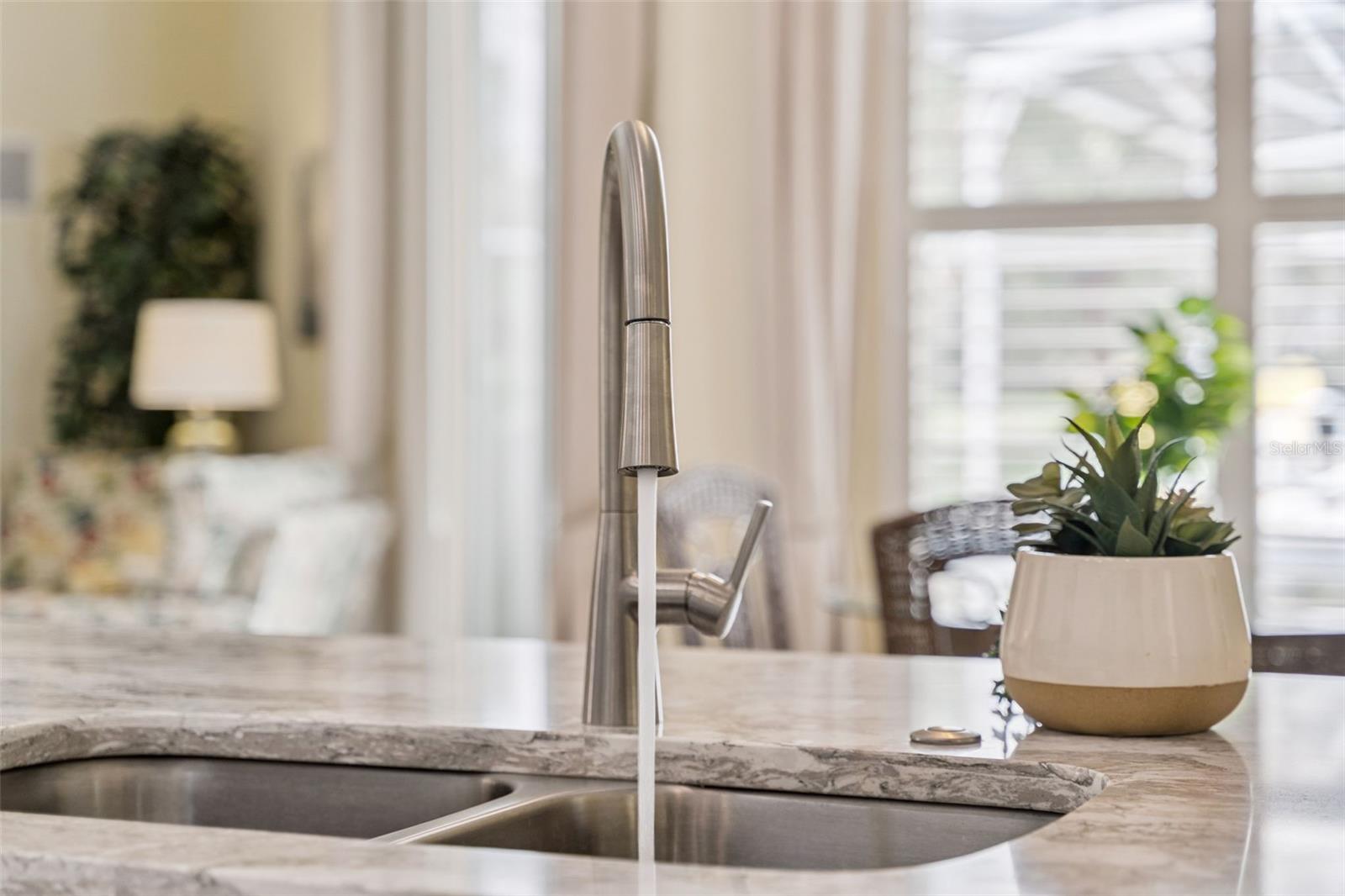 Image 23 of 57 For 331 North Hampton Dr