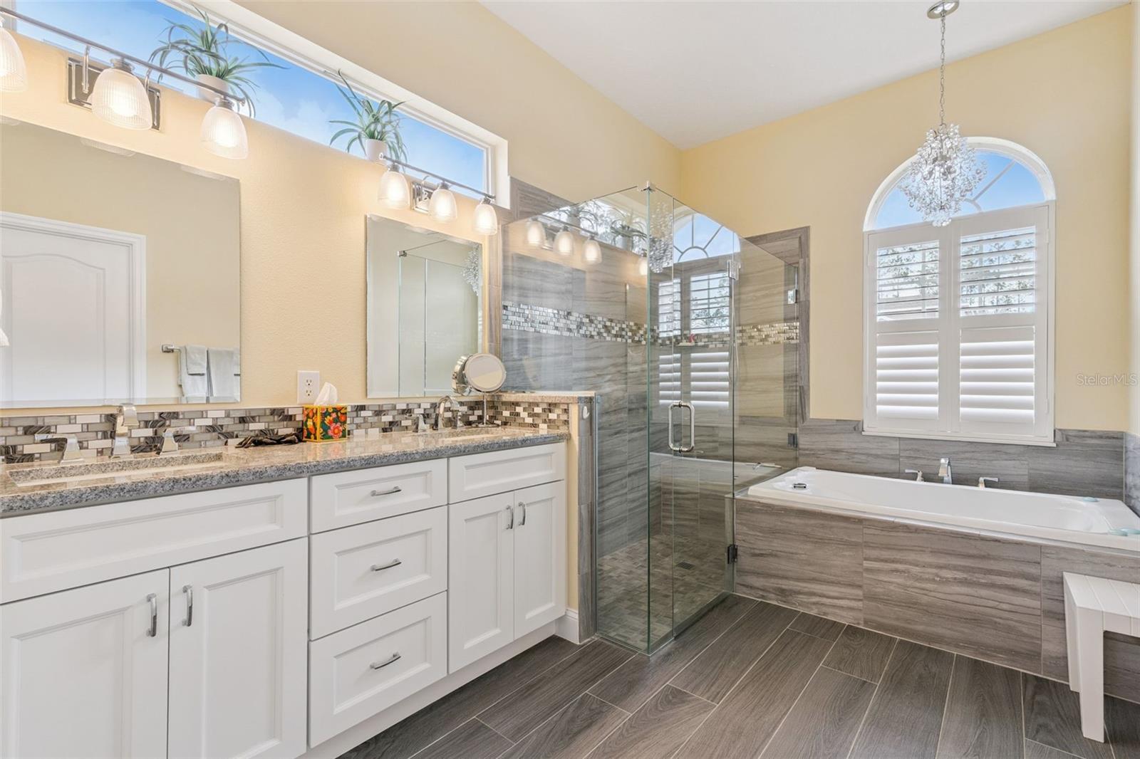 Image 32 of 57 For 331 North Hampton Dr