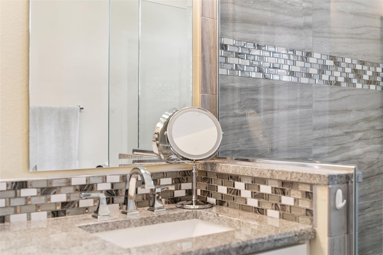 Image 34 of 57 For 331 North Hampton Dr