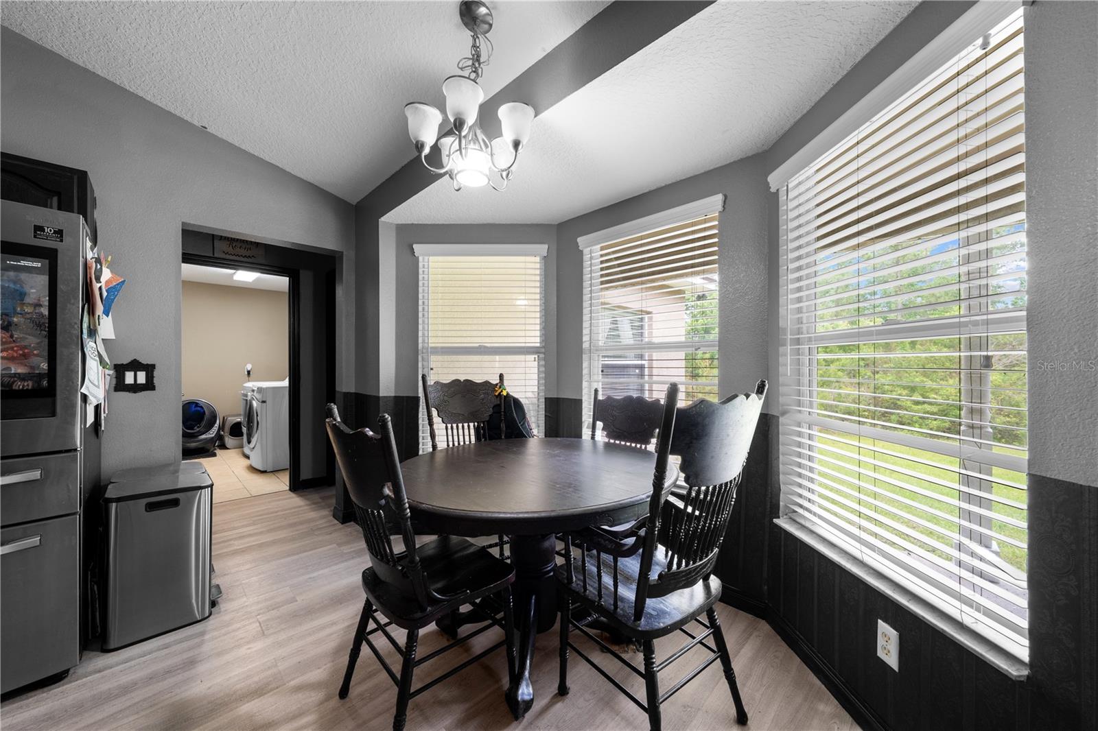 Image 12 of 33 For 1965 Mustang Court