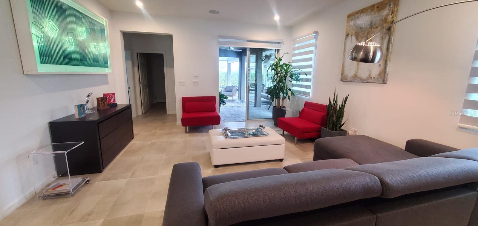 Image 15 of 38 For 11987 Globe Street