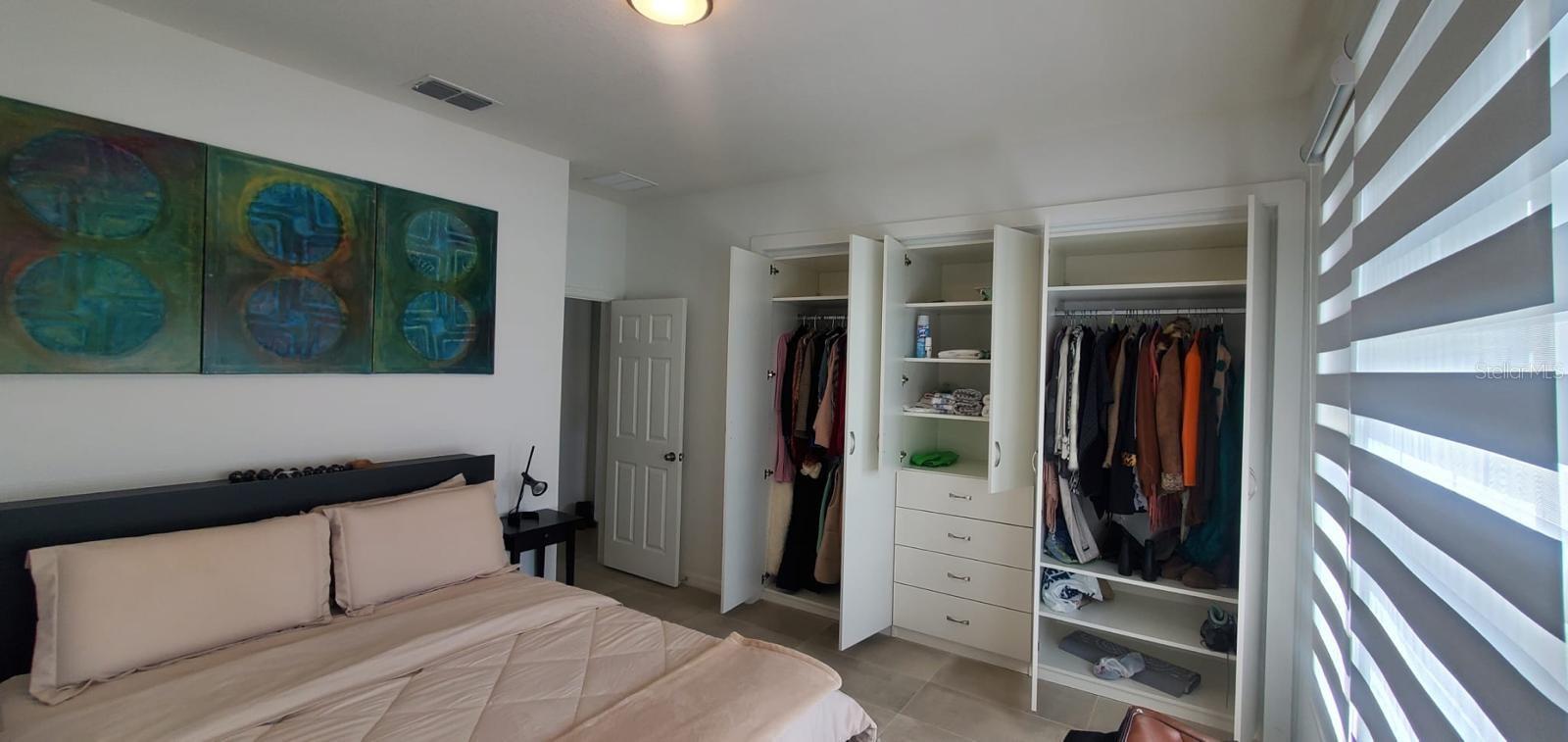 Image 16 of 38 For 11987 Globe Street