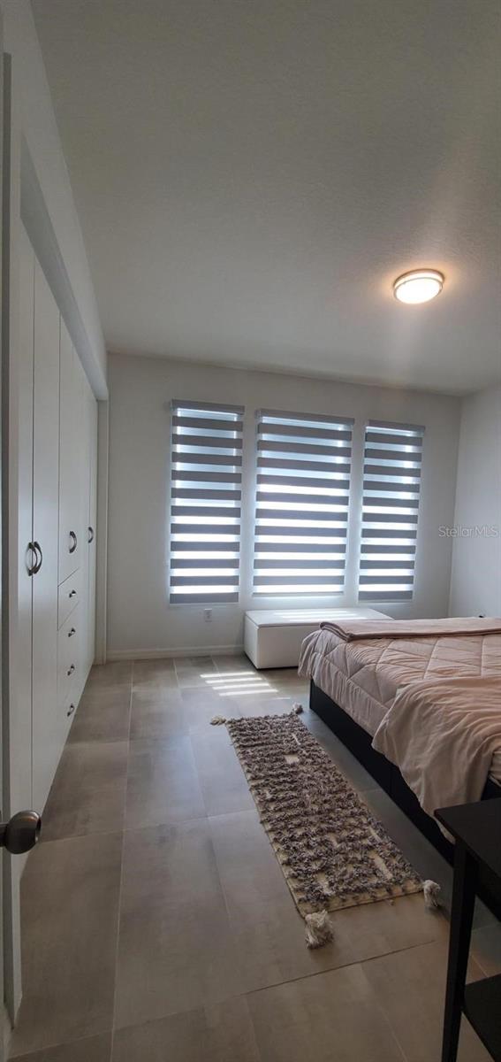 Image 17 of 38 For 11987 Globe Street