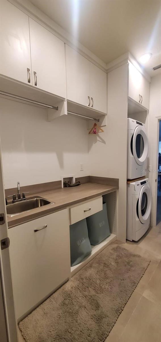 Image 26 of 38 For 11987 Globe Street