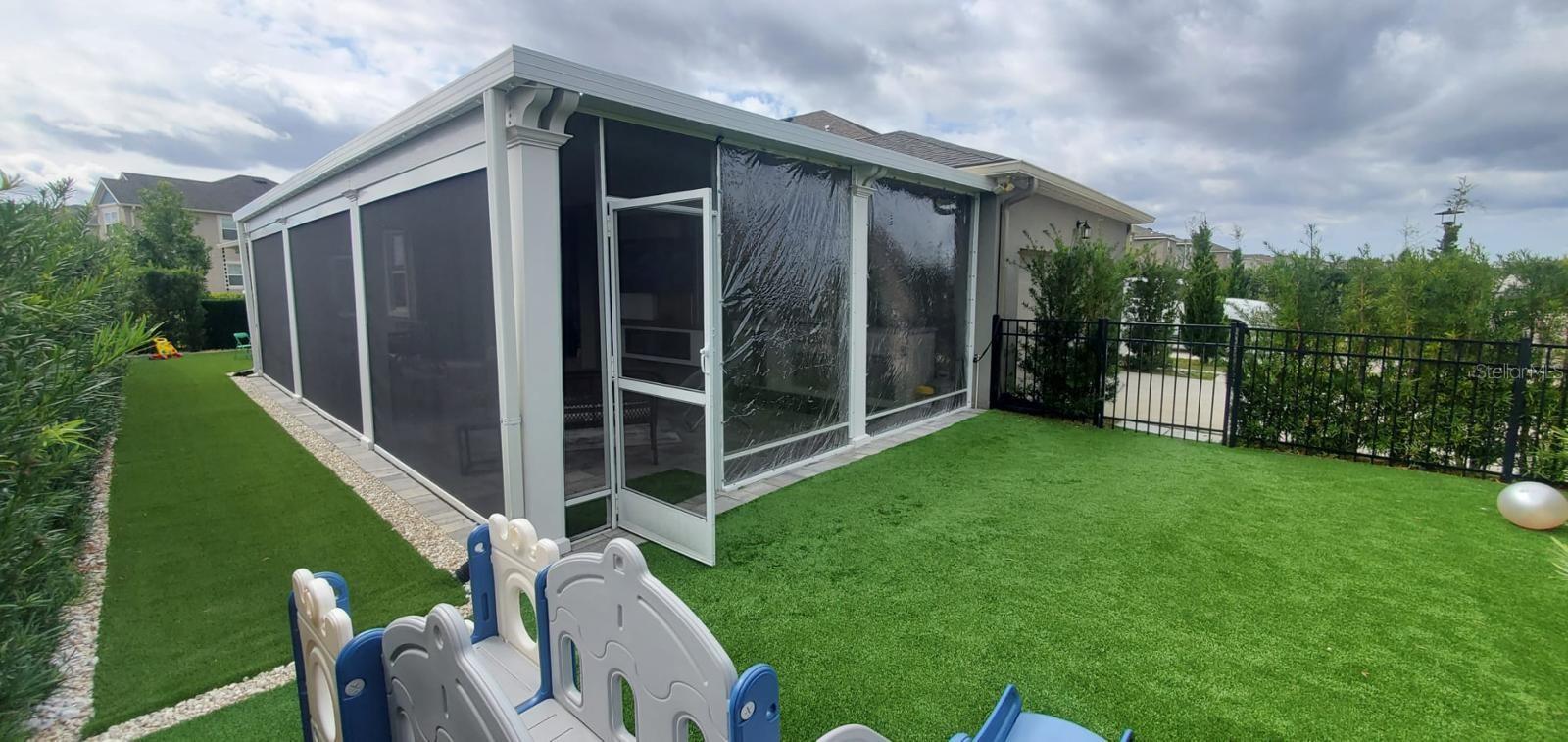 Image 27 of 38 For 11987 Globe Street