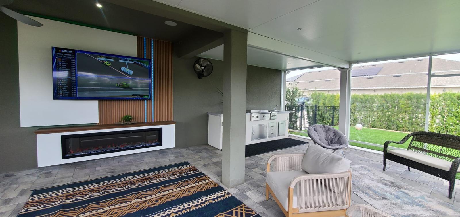 Image 33 of 38 For 11987 Globe Street