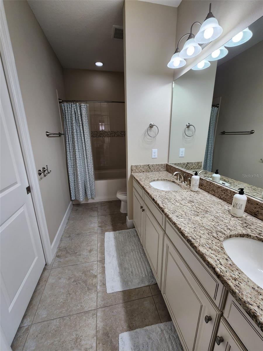 Image 19 of 31 For 5516 Cantucci Street