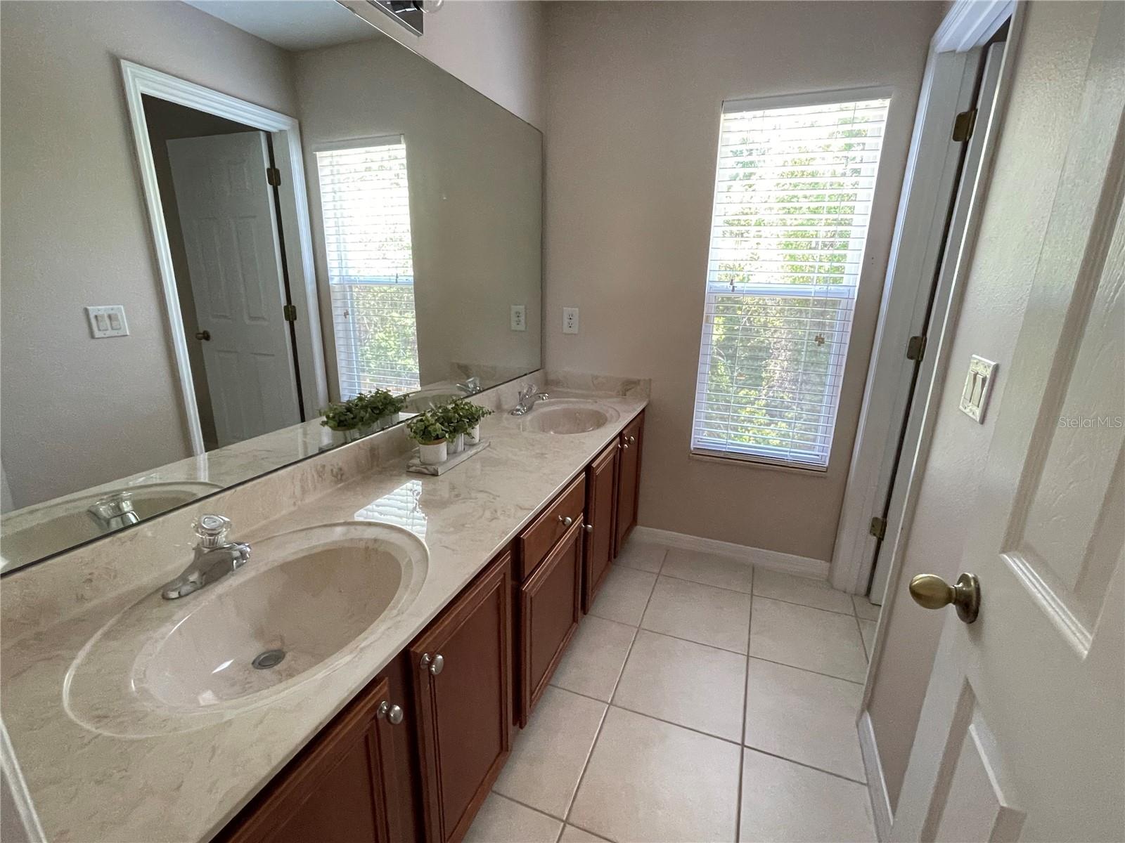 Image 27 of 54 For 9978 Bennington Chase Drive