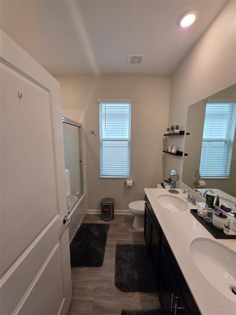 Image 9 of 29 For 5574 Bakewell Place