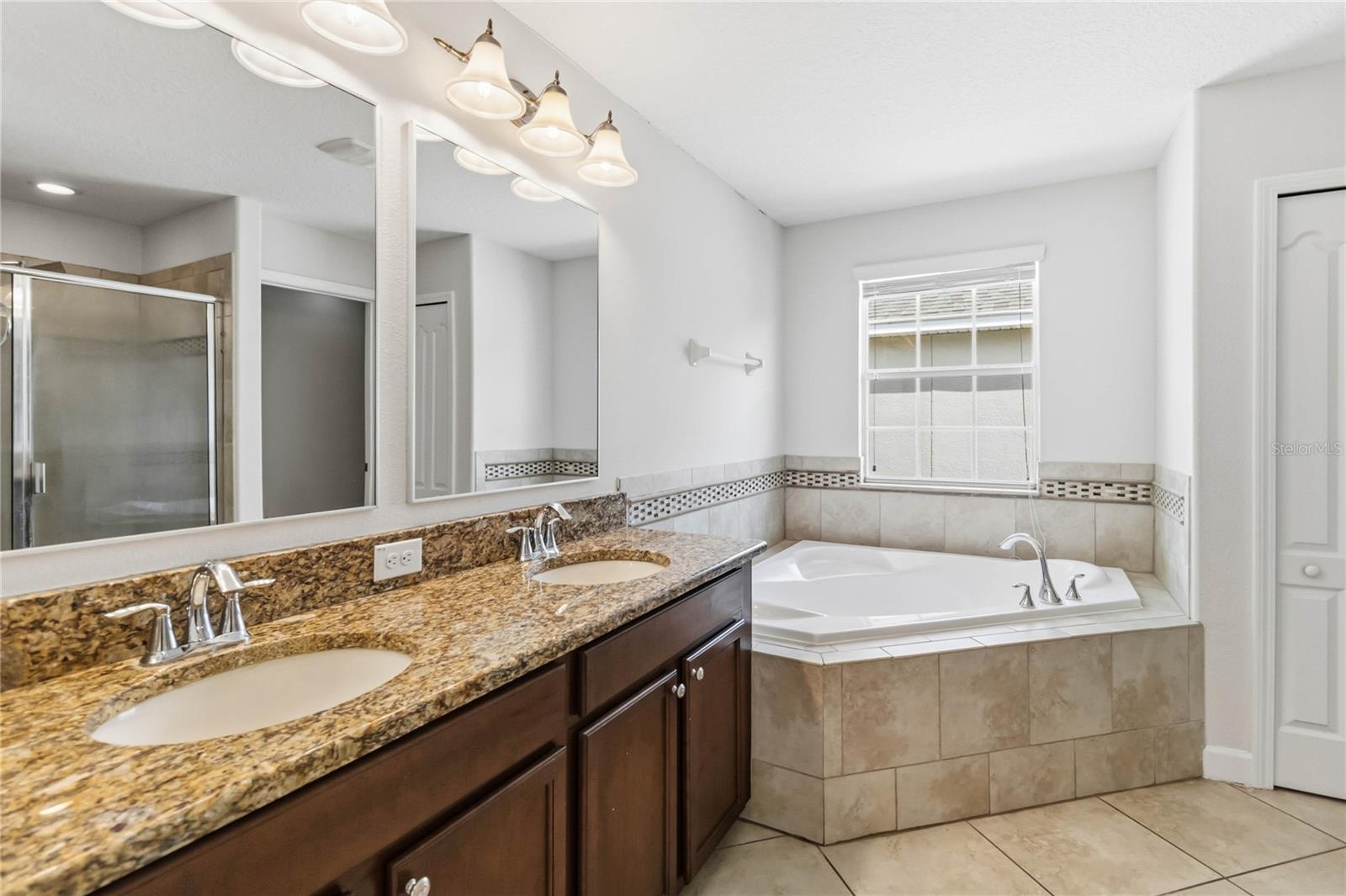 Image 19 of 62 For 3209 Bayflower Avenue