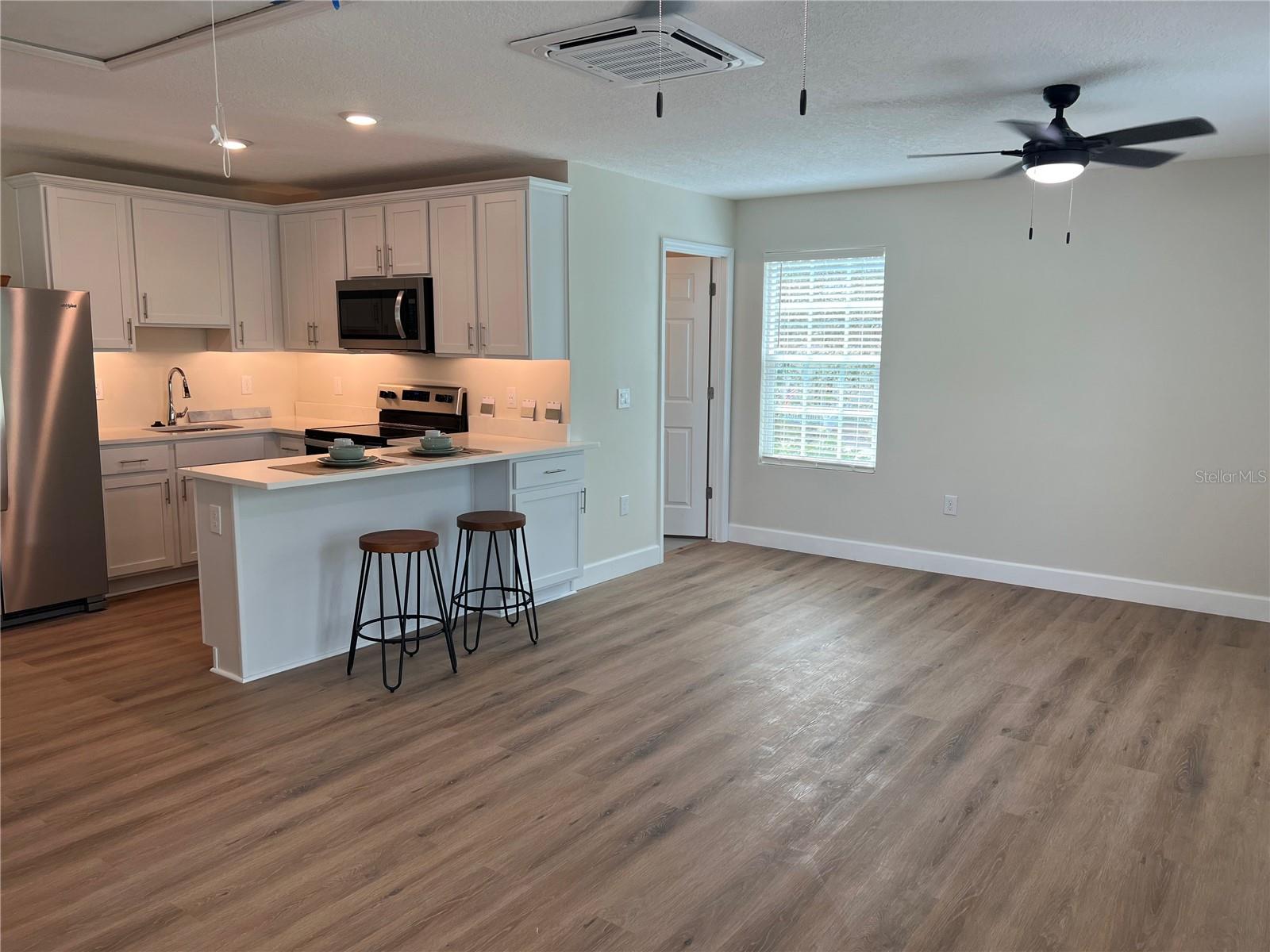 Image 3 of 10 For 510 Greenbrier Avenue B