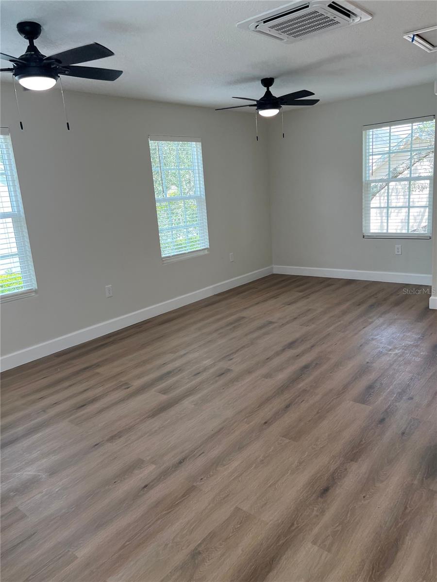 Image 7 of 10 For 510 Greenbrier Avenue B