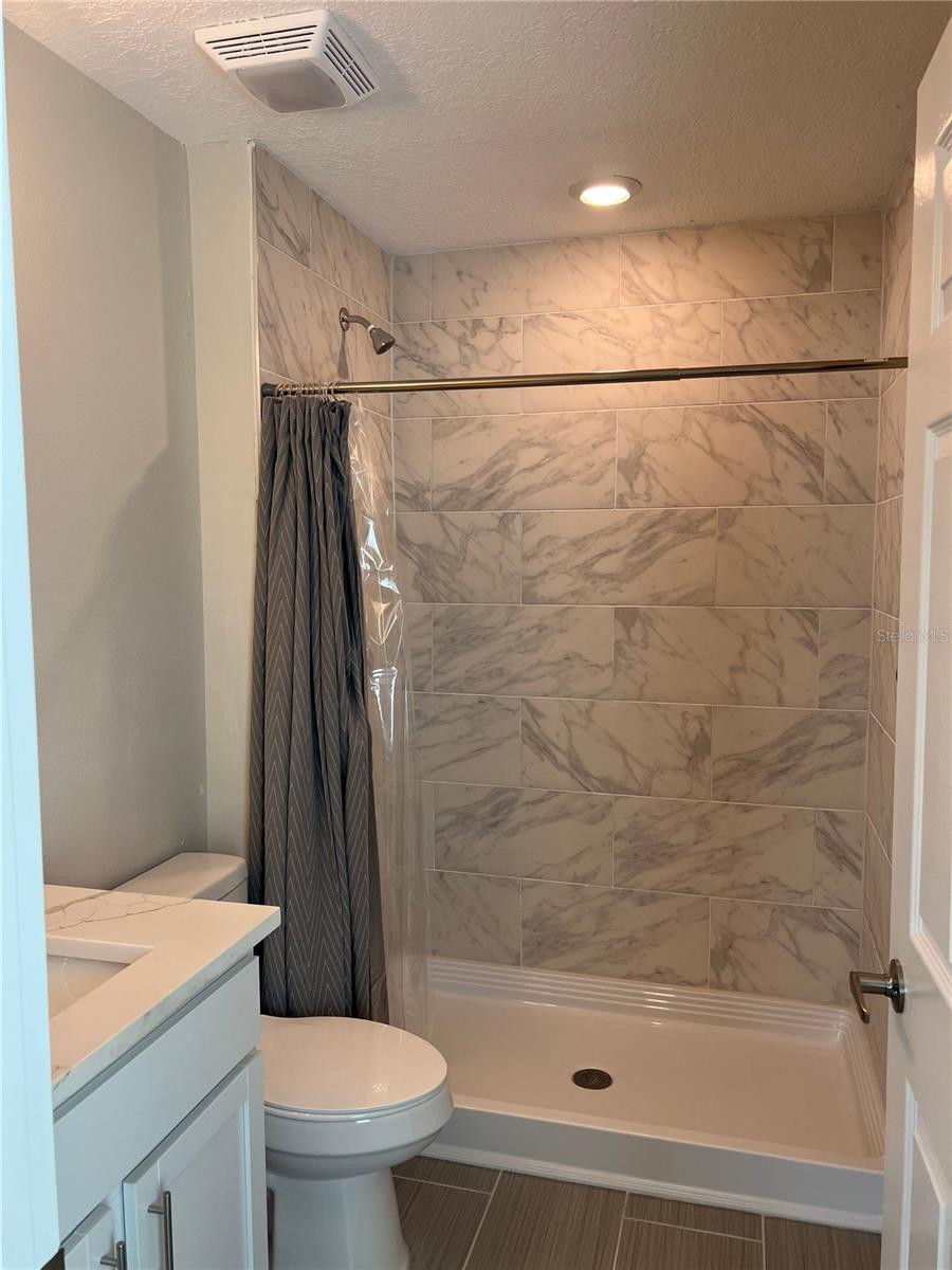 Image 9 of 10 For 510 Greenbrier Avenue B