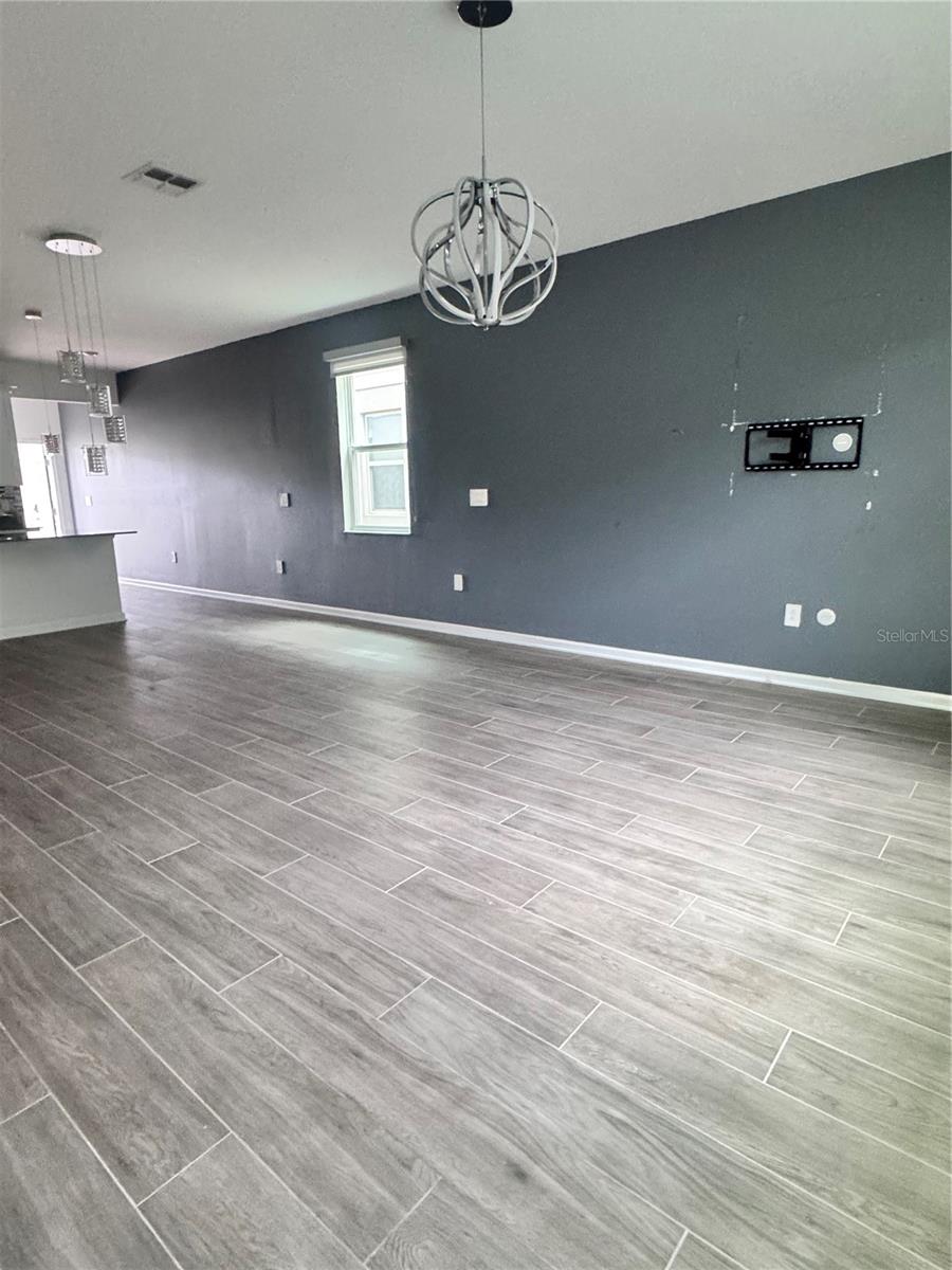 Image 24 of 54 For 1563 Cross Prairie Parkway