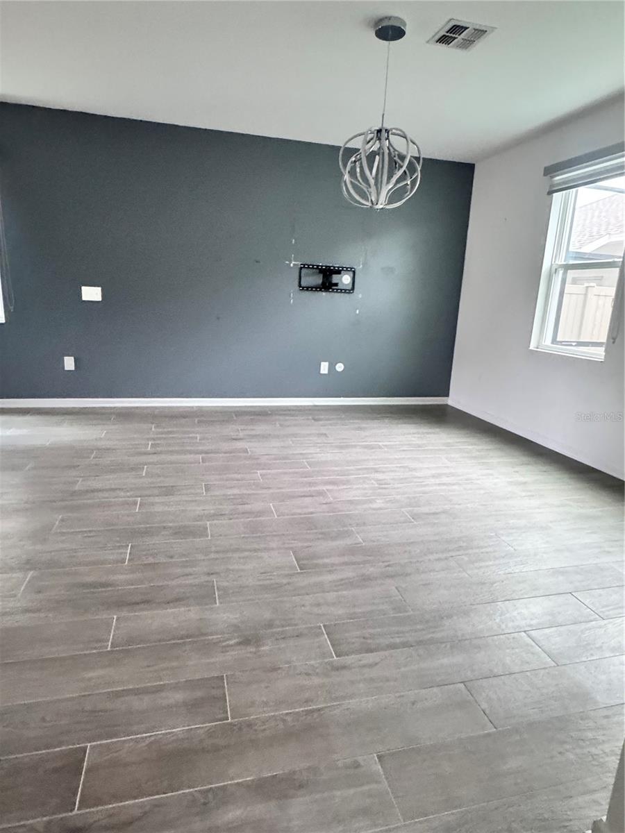 Image 31 of 54 For 1563 Cross Prairie Parkway