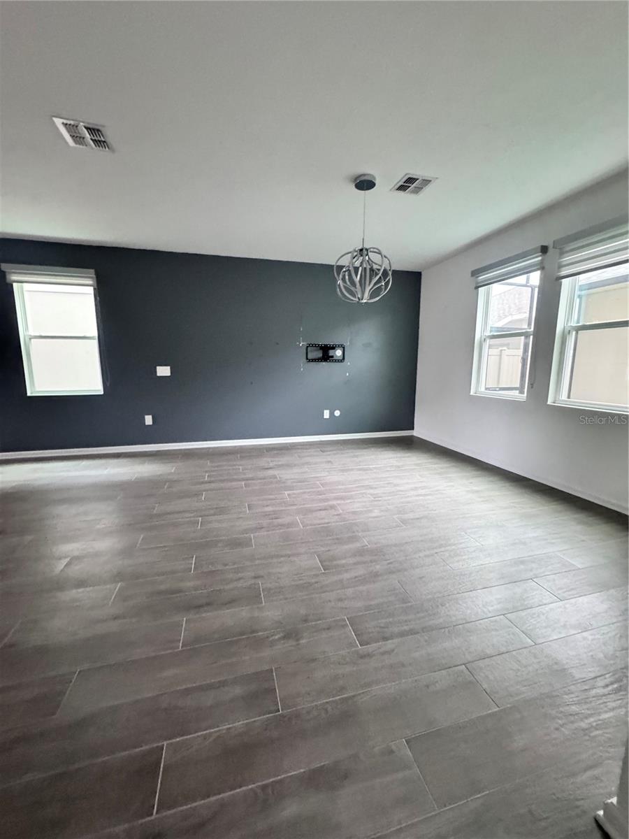 Image 32 of 54 For 1563 Cross Prairie Parkway