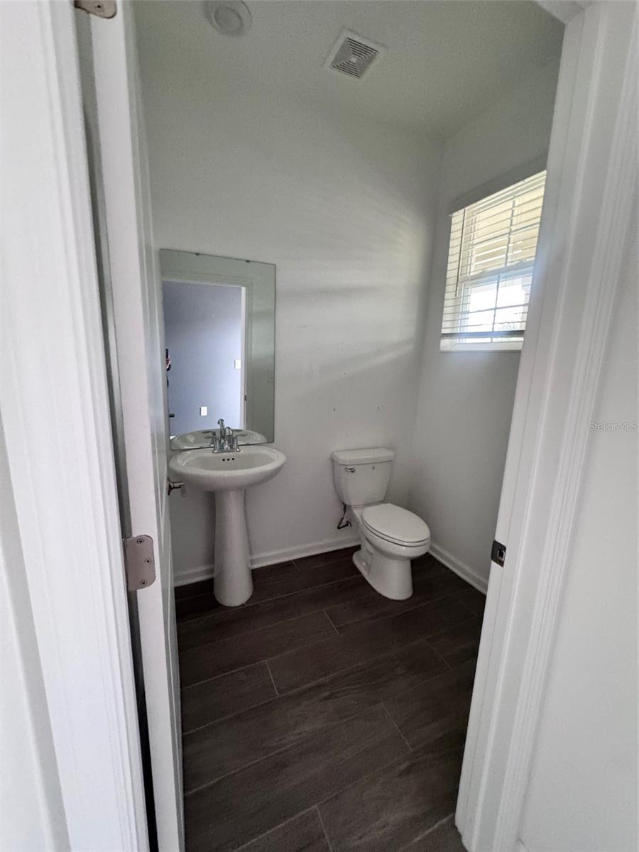 Image 33 of 54 For 1563 Cross Prairie Parkway