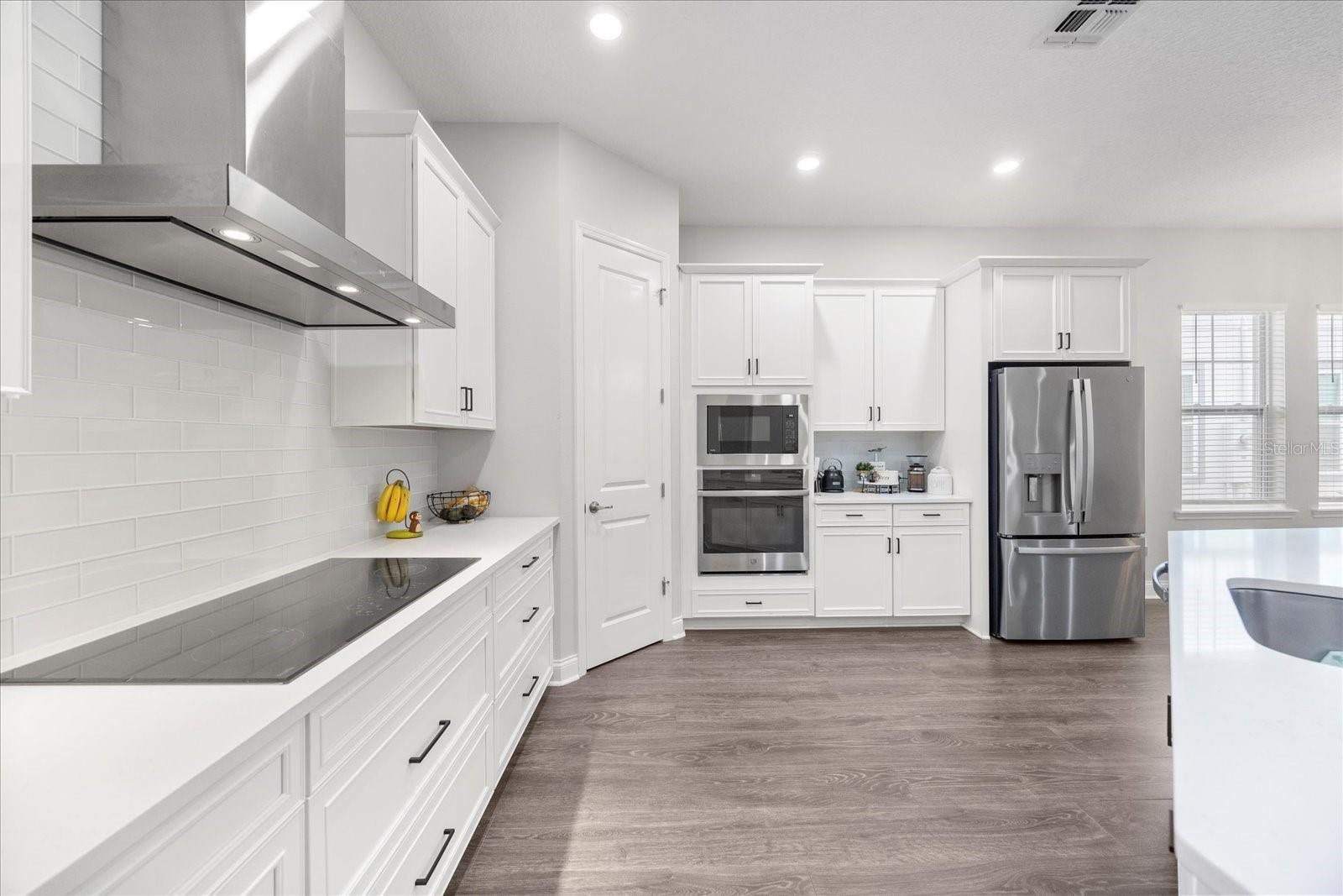 Image 18 of 45 For 8626 Dubochet Street