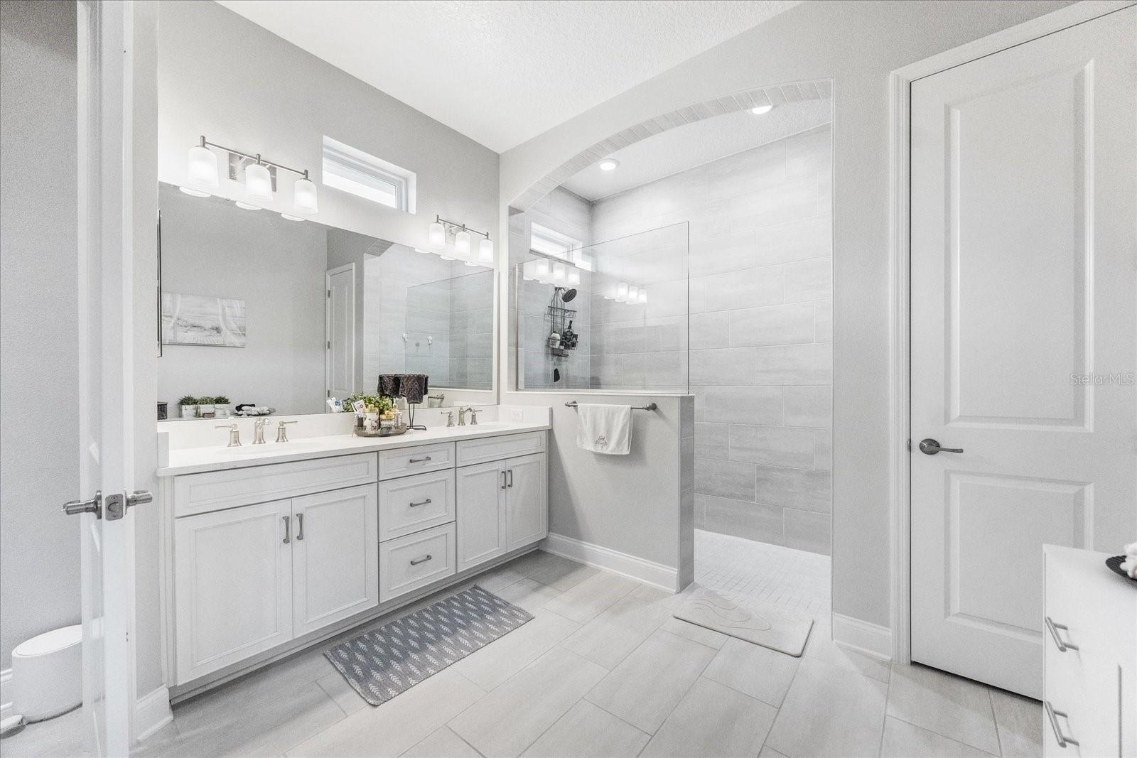 Image 37 of 45 For 8626 Dubochet Street