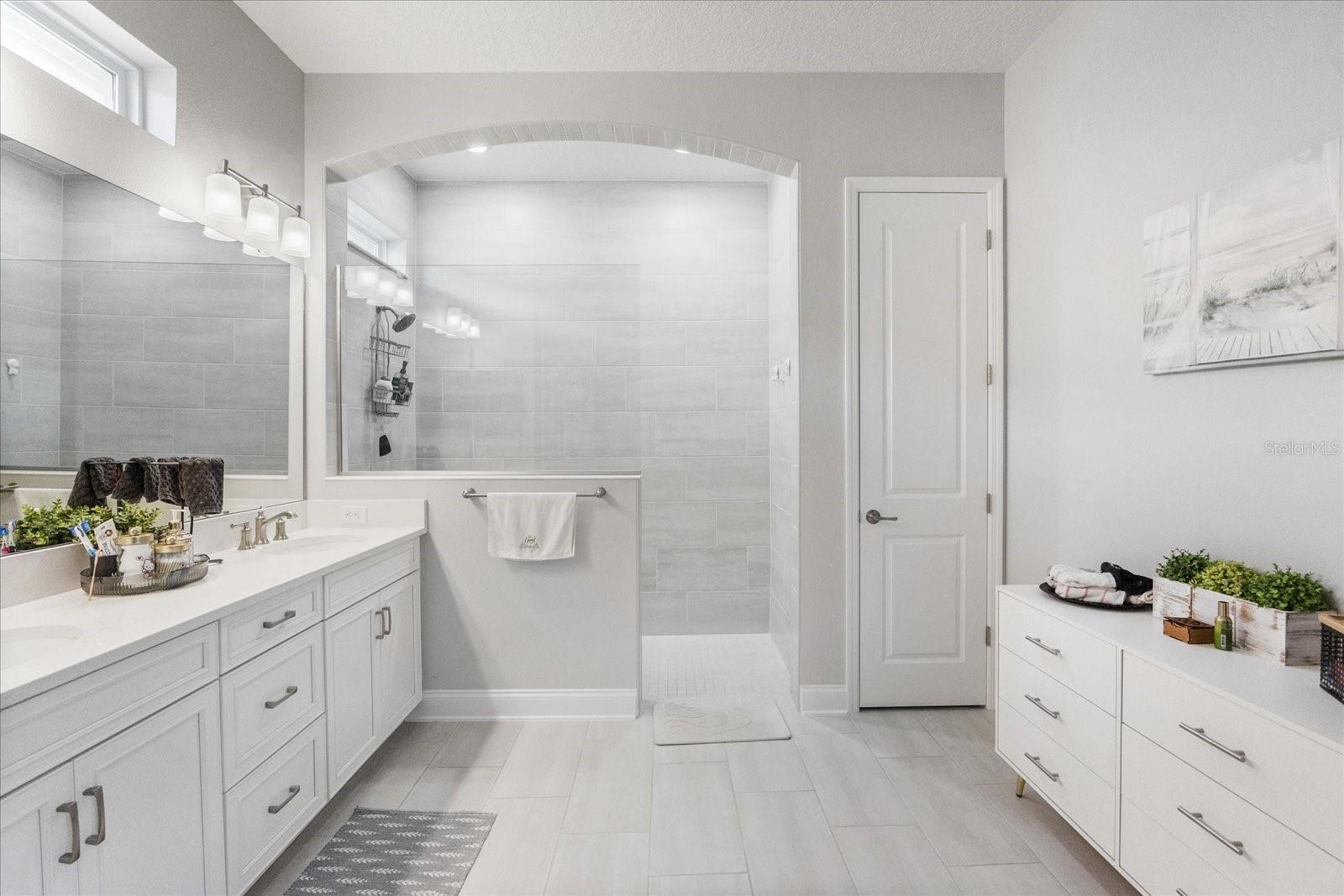 Image 38 of 45 For 8626 Dubochet Street