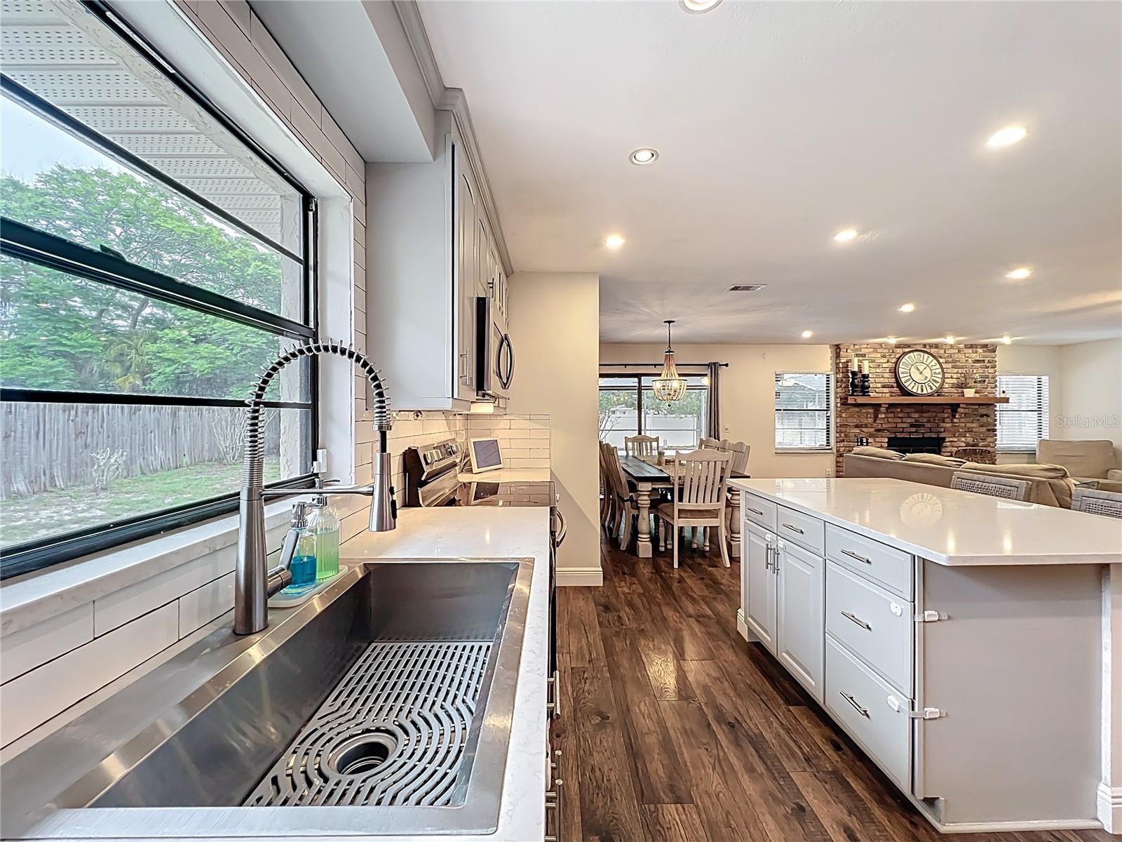 Image 14 of 44 For 6229 Silver Glen Court