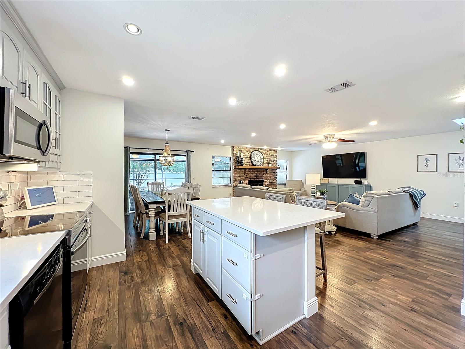 Image 15 of 44 For 6229 Silver Glen Court