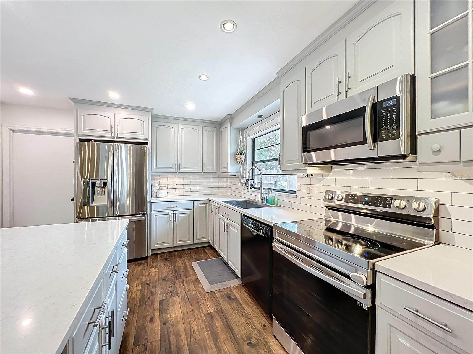 Image 16 of 44 For 6229 Silver Glen Court