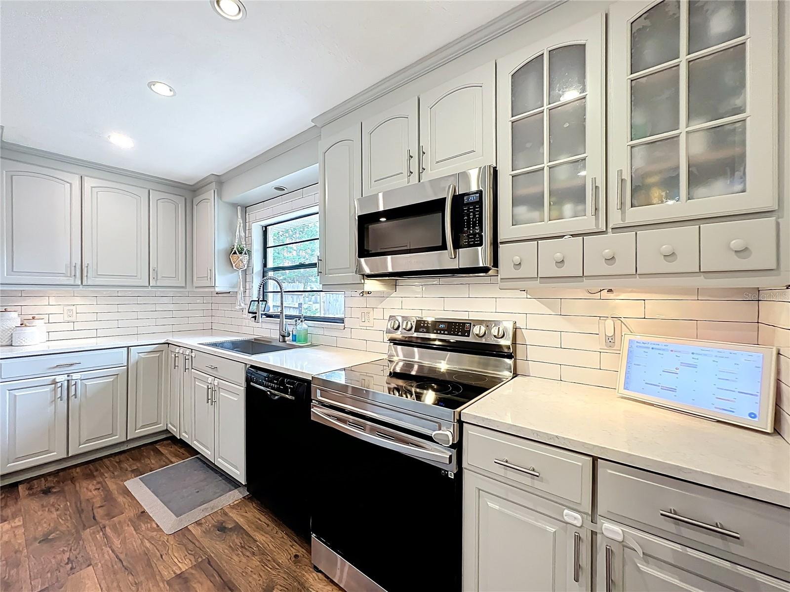 Image 17 of 44 For 6229 Silver Glen Court