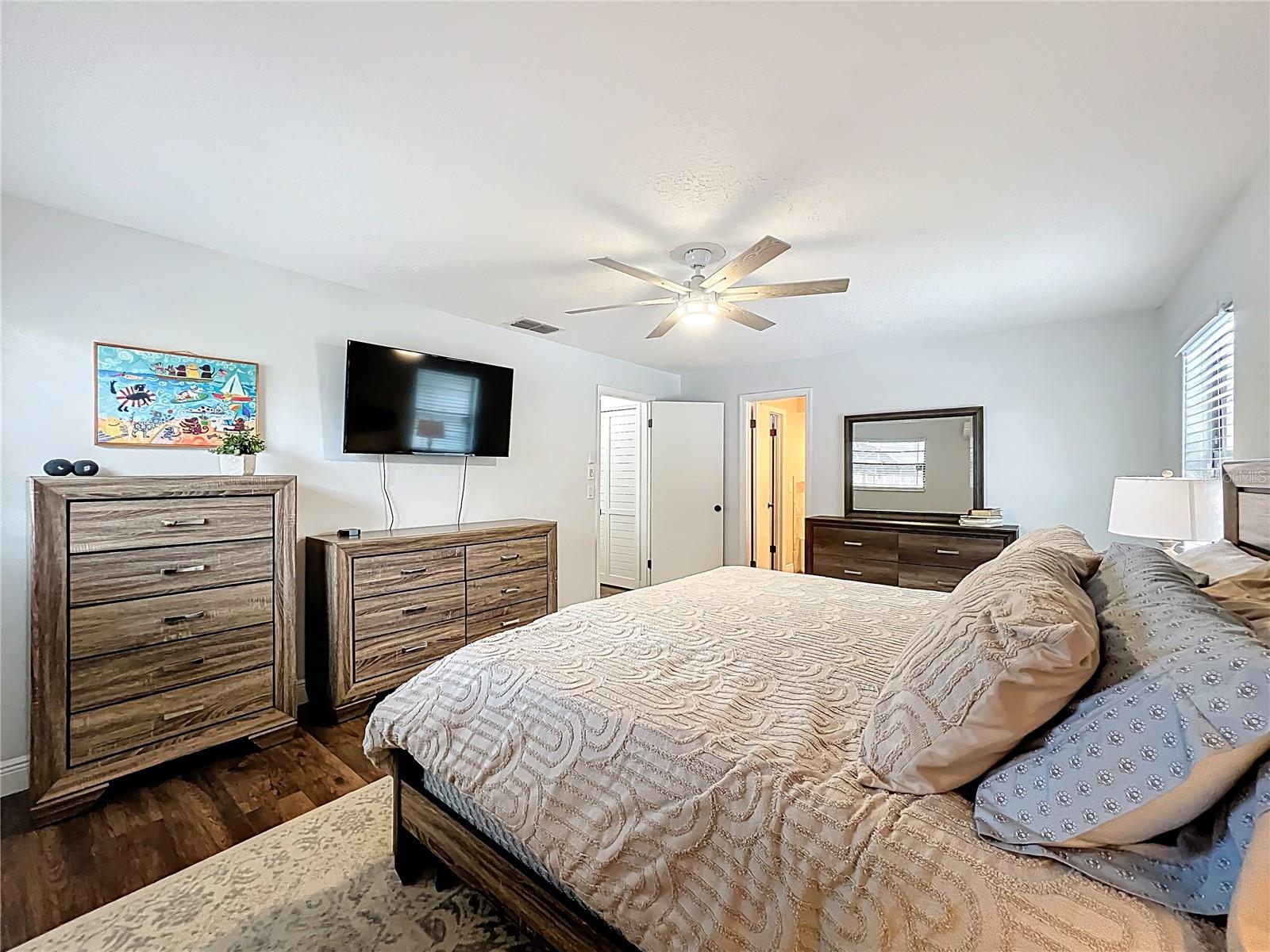 Image 26 of 44 For 6229 Silver Glen Court