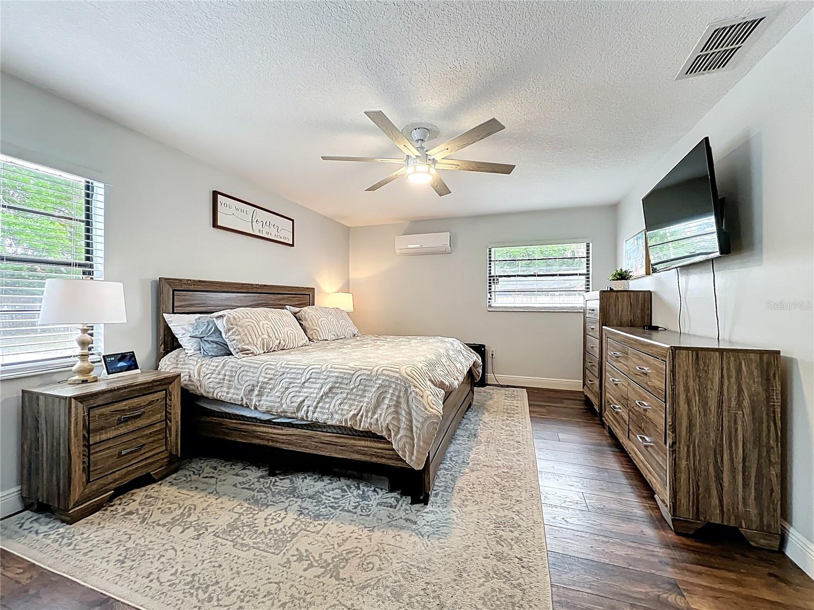 Image 28 of 44 For 6229 Silver Glen Court