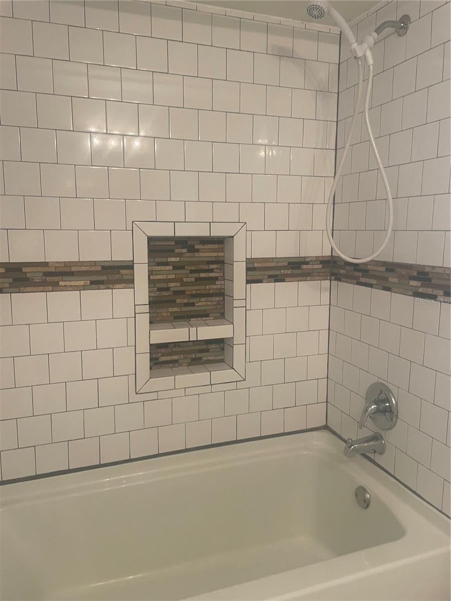 Image 20 of 45 For 116 Crescent Court