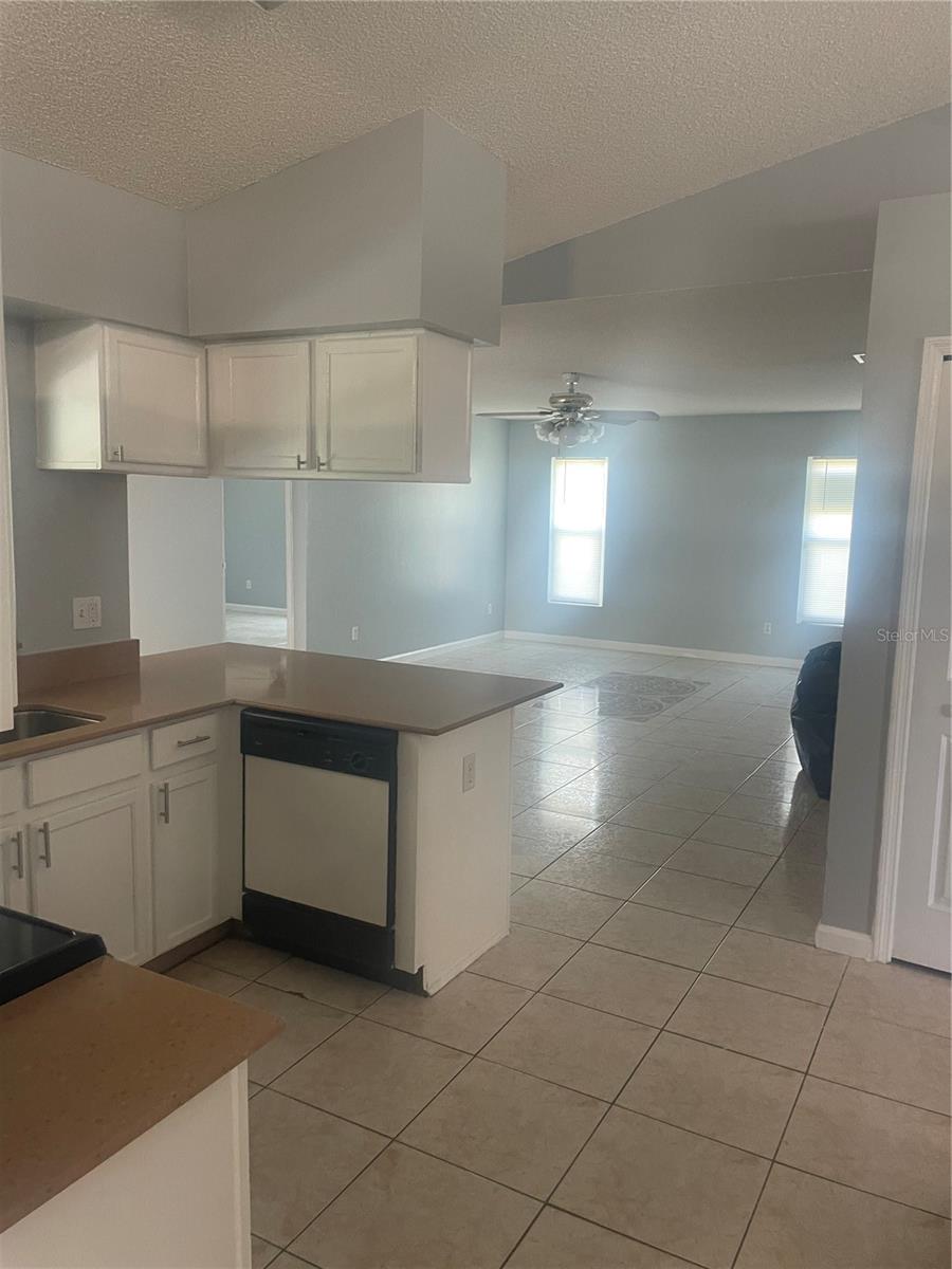 Image 23 of 45 For 116 Crescent Court