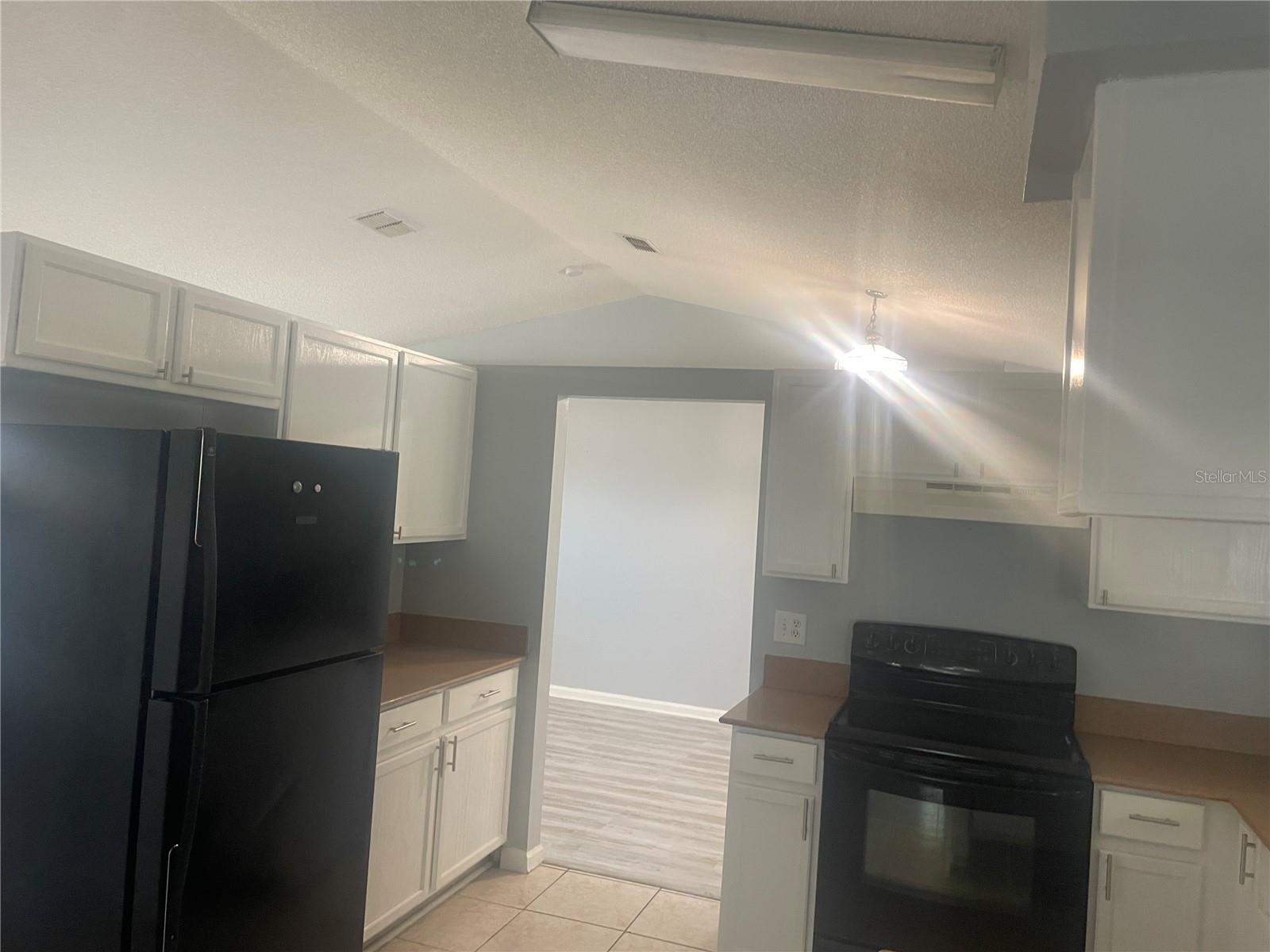 Image 25 of 45 For 116 Crescent Court