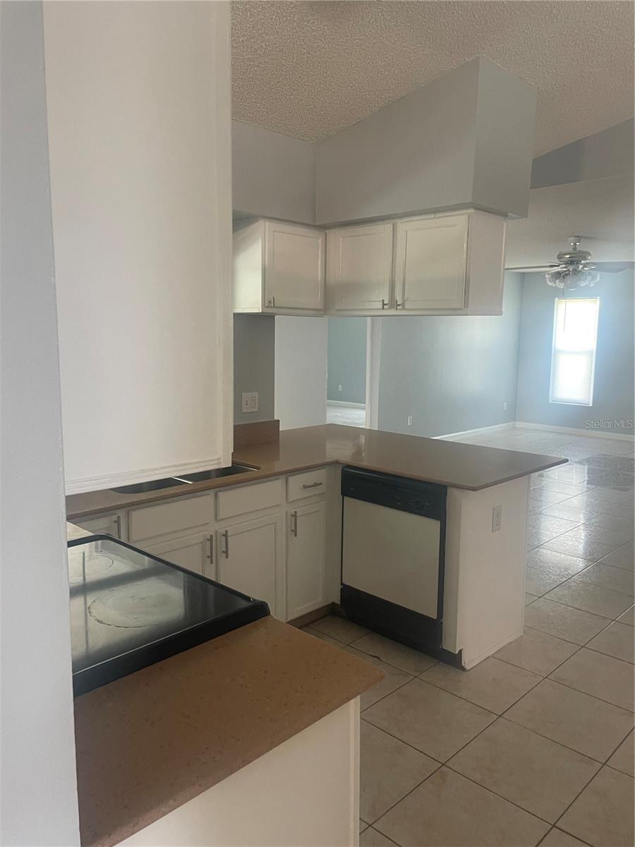 Image 27 of 45 For 116 Crescent Court