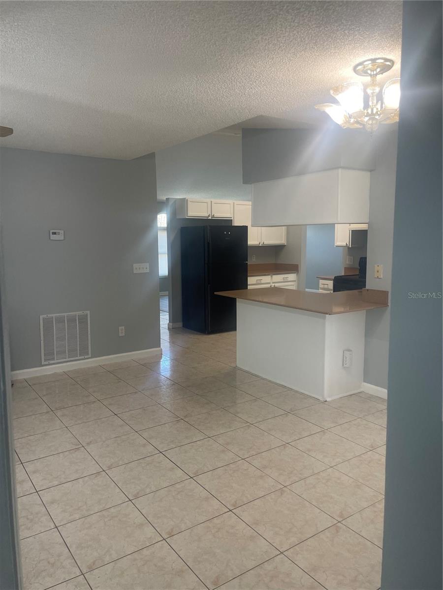 Image 28 of 45 For 116 Crescent Court