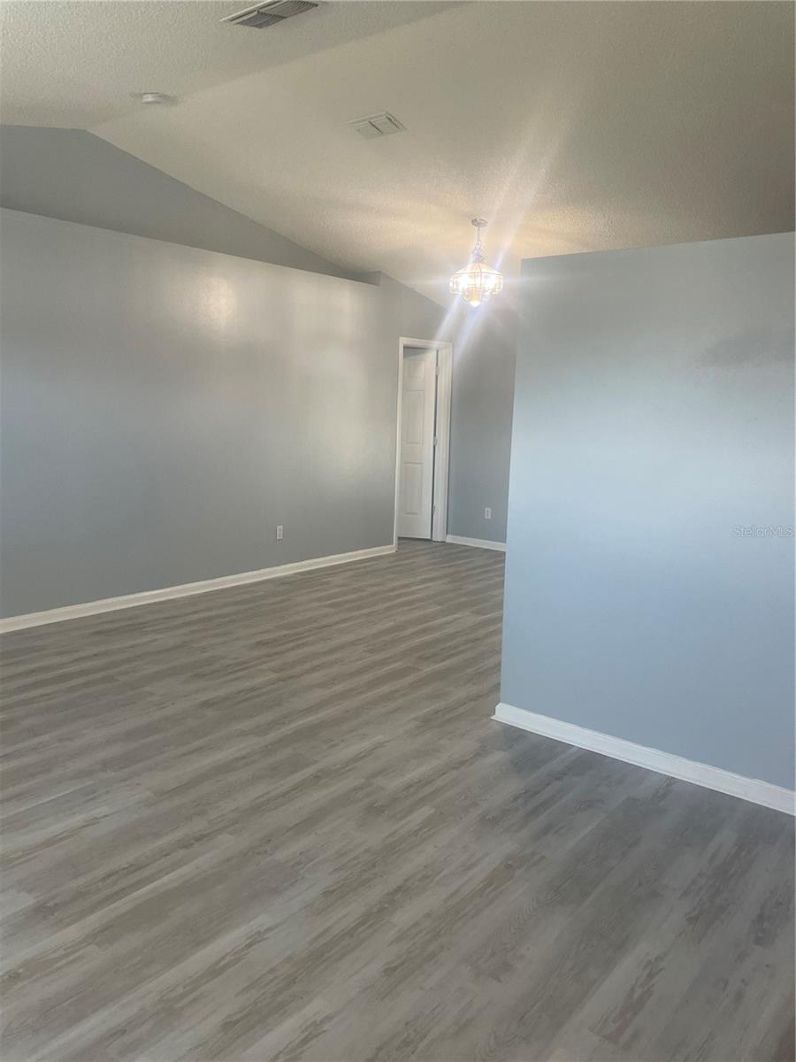 Image 6 of 45 For 116 Crescent Court