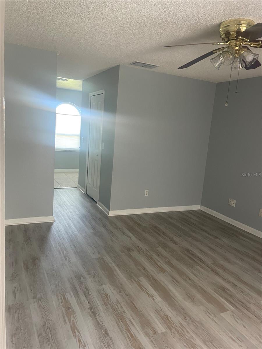 Image 8 of 45 For 116 Crescent Court