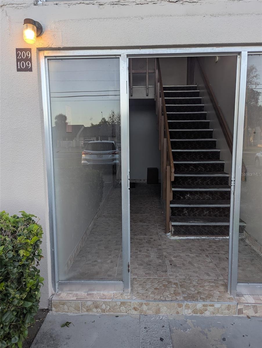 Image 4 of 13 For 5885 Dahlia Apt 209 Drive 18