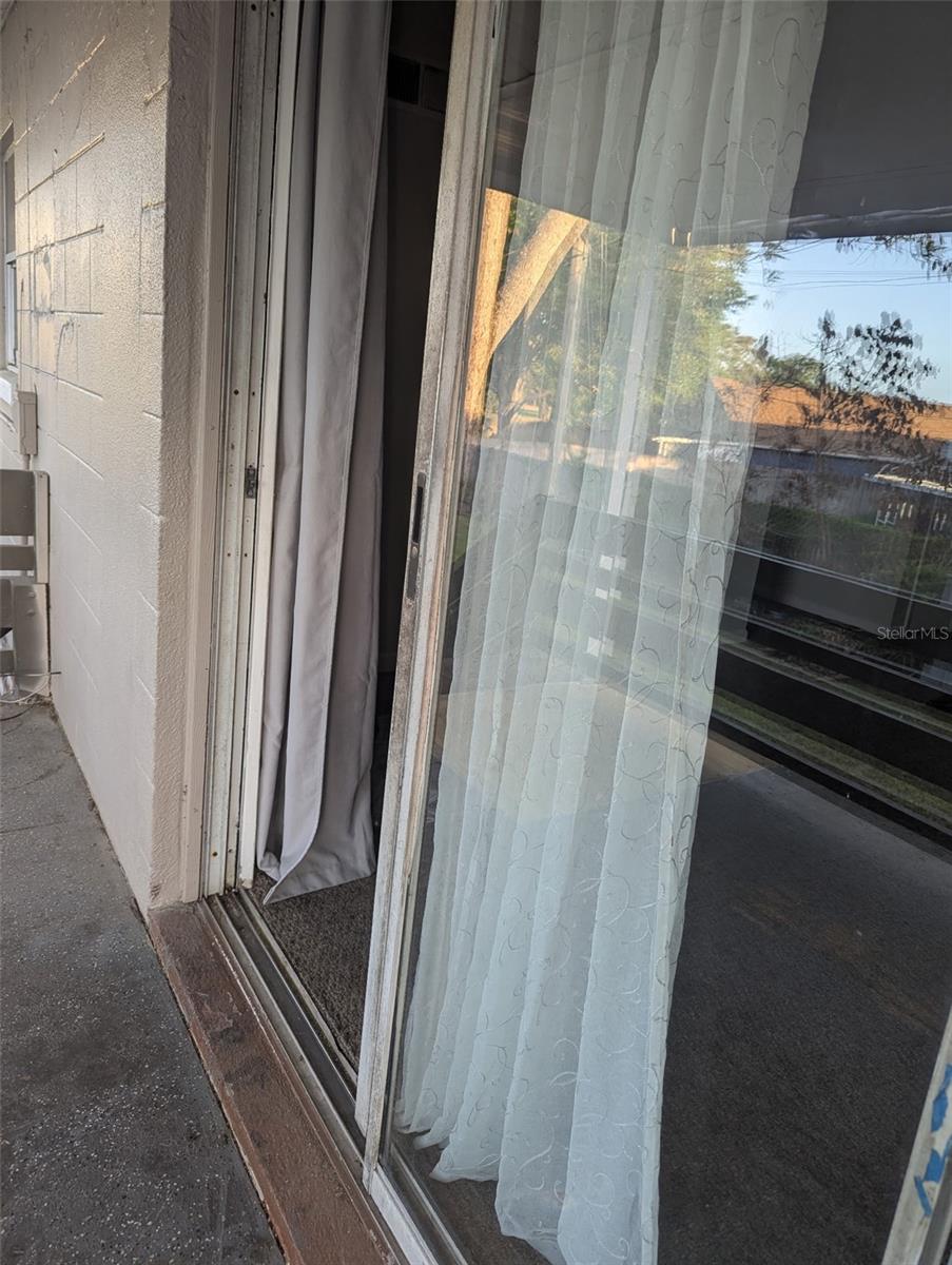 Image 6 of 13 For 5885 Dahlia Apt 209 Drive 18