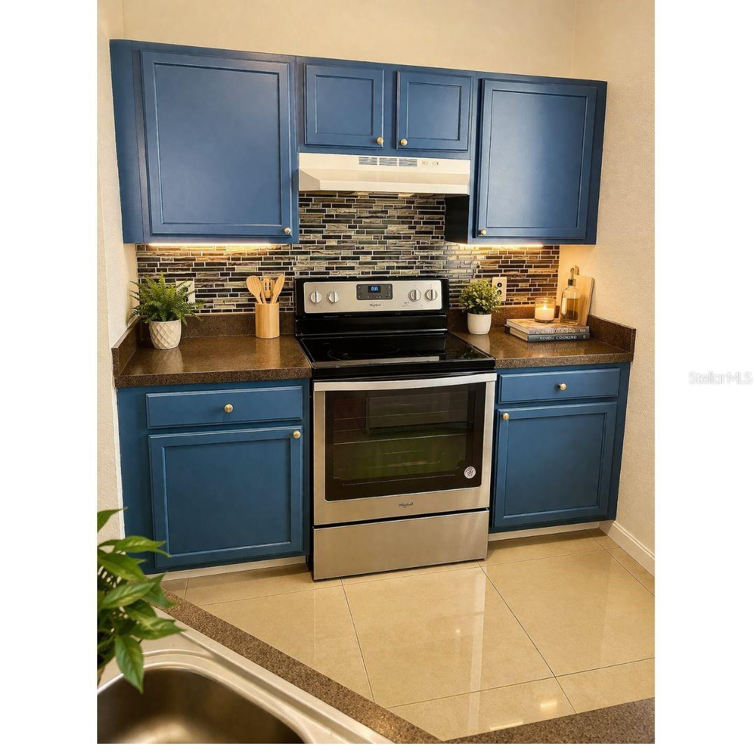 Image 4 of 7 For 9005 Lee Vista Boulevard 1801