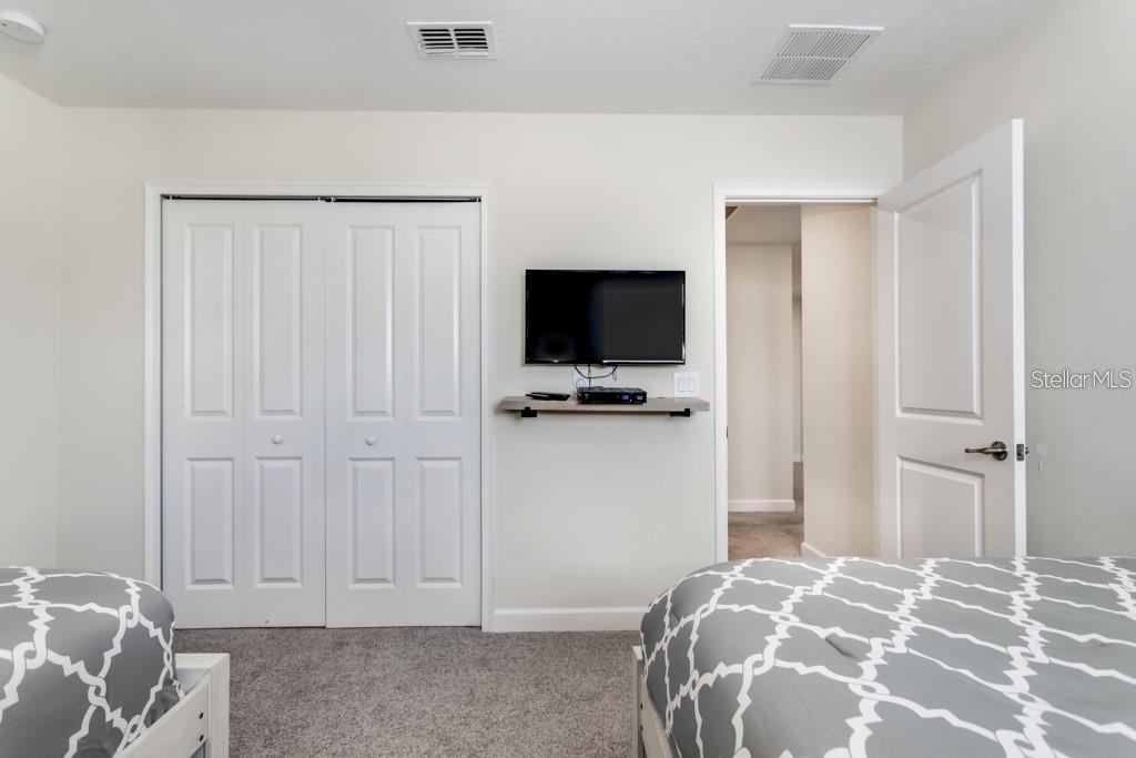 Image 32 of 50 For 1561 Flange Drive