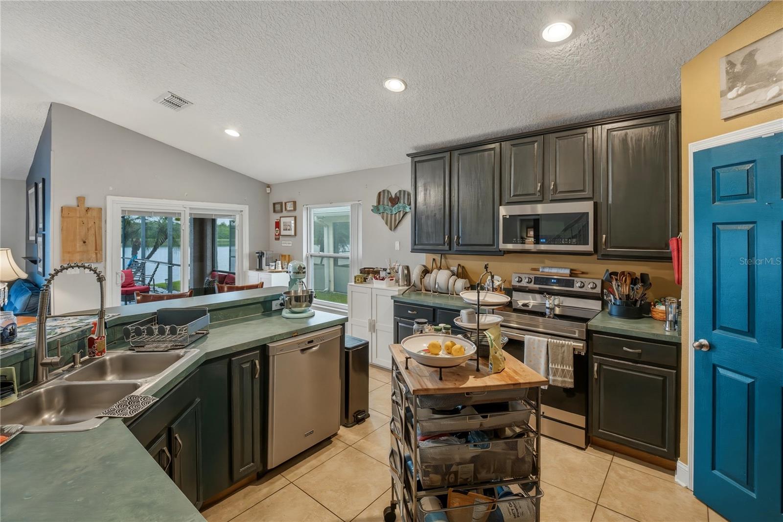 Image 11 of 36 For 2664 Willow Glen Circle