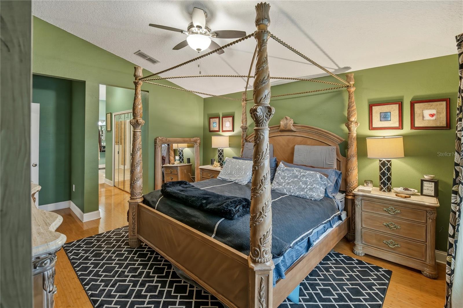 Image 19 of 36 For 2664 Willow Glen Circle