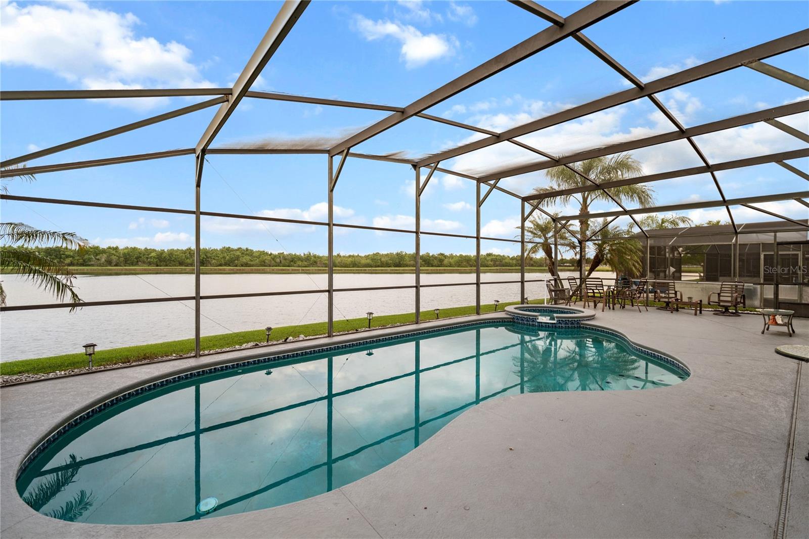 Image 34 of 36 For 2664 Willow Glen Circle