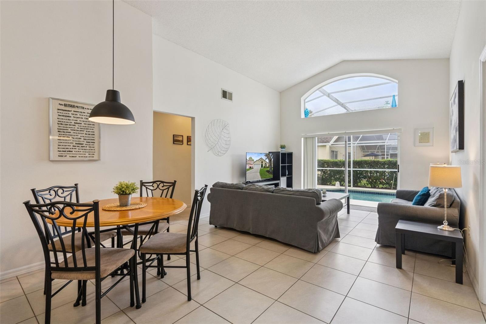 Image 10 of 46 For 148 Grosvenor Loop