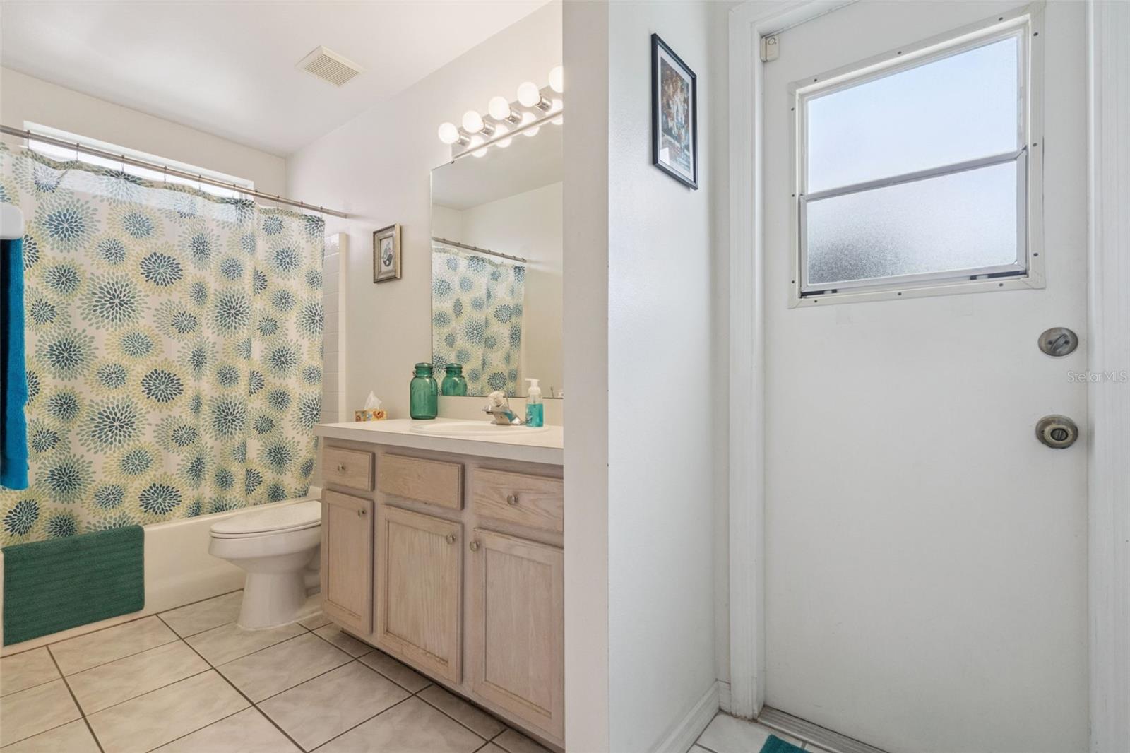 Image 21 of 46 For 148 Grosvenor Loop