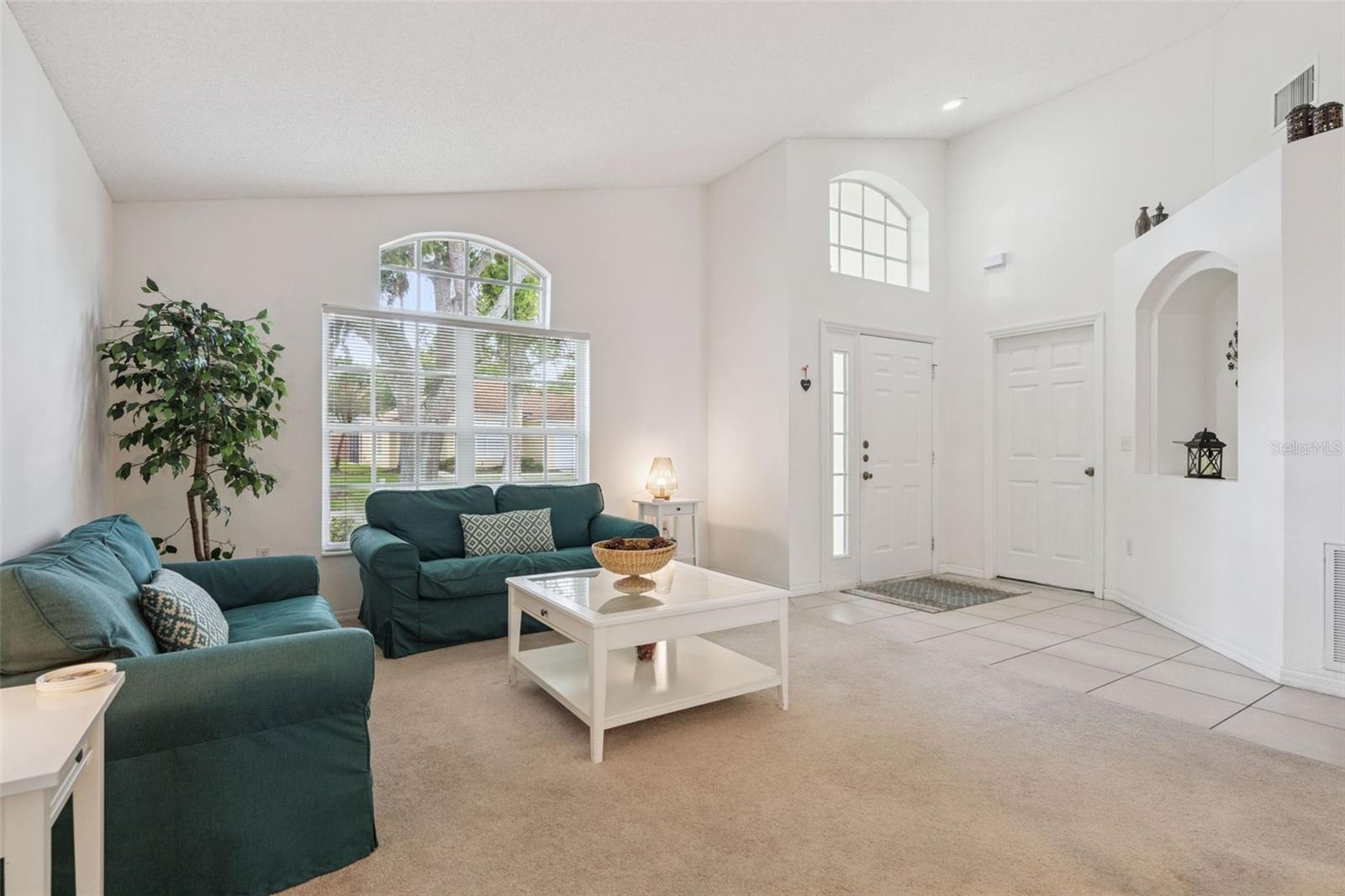 Image 4 of 46 For 148 Grosvenor Loop